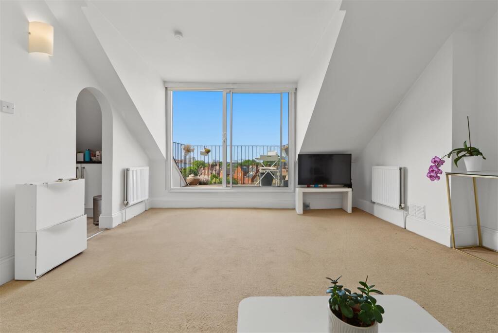 Belsize Crescent, Belsize Village, London, NW3 - View 2