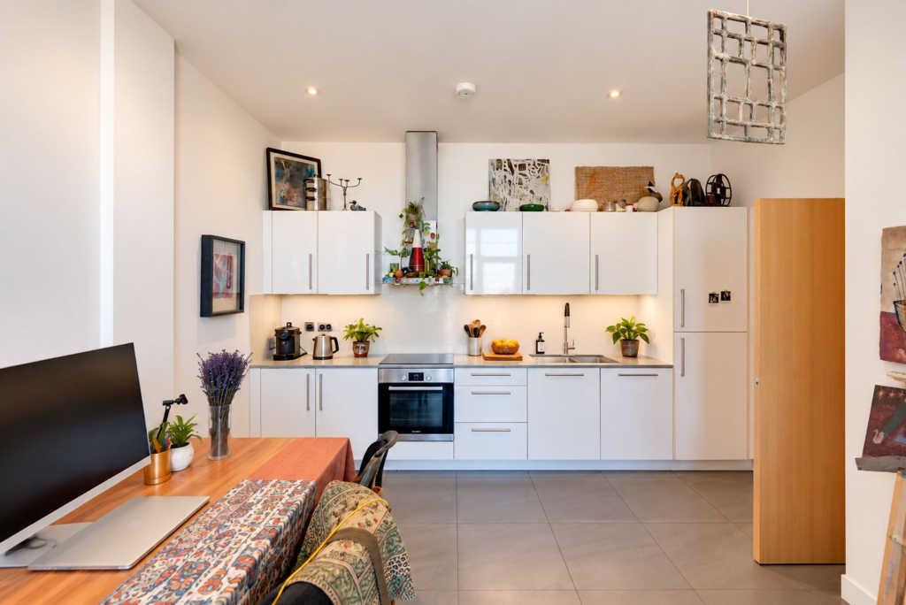 Apartment in London - More