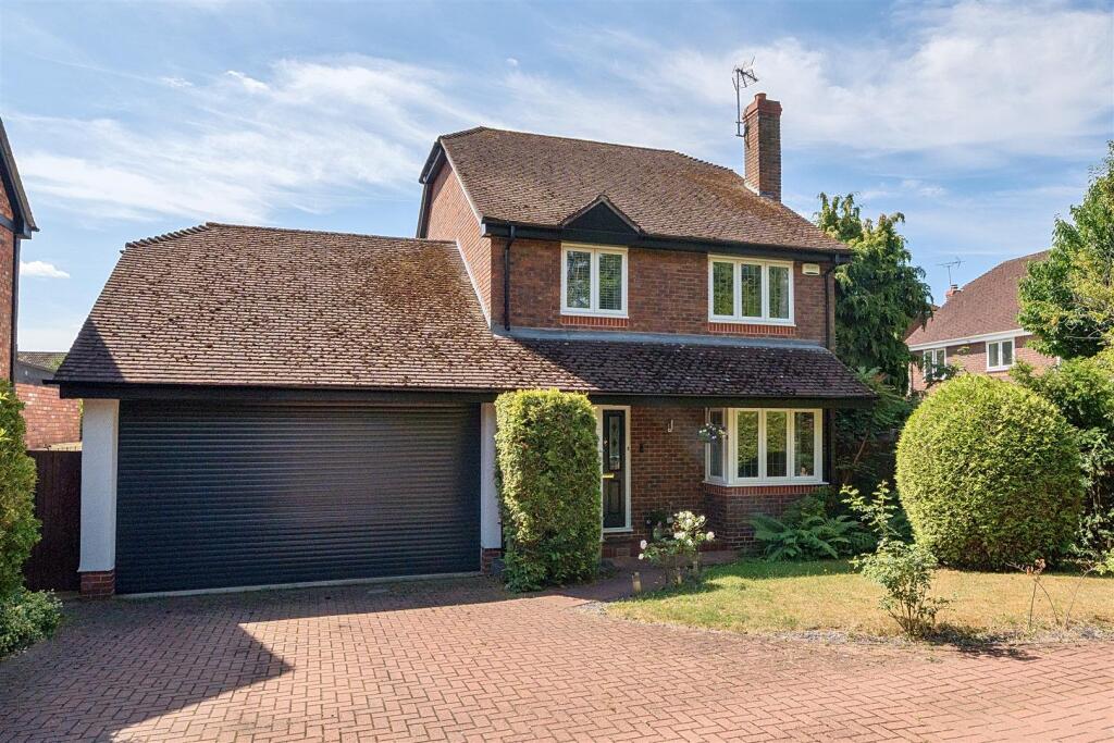 Main image of property: New Road, Twyford, Reading, Berkshire, RG10