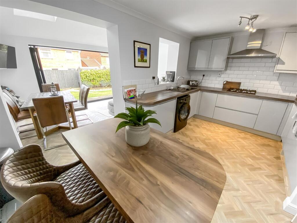 House in Darlington - More