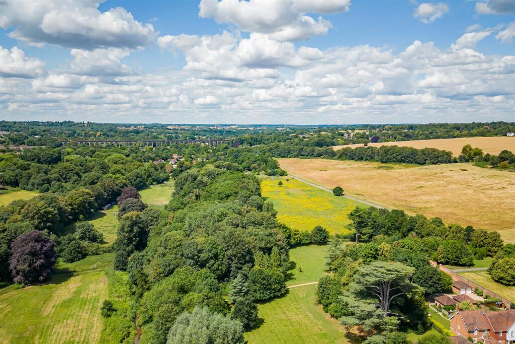 Additional image 30 of The Walled Garden, Tewin Water, Welwyn