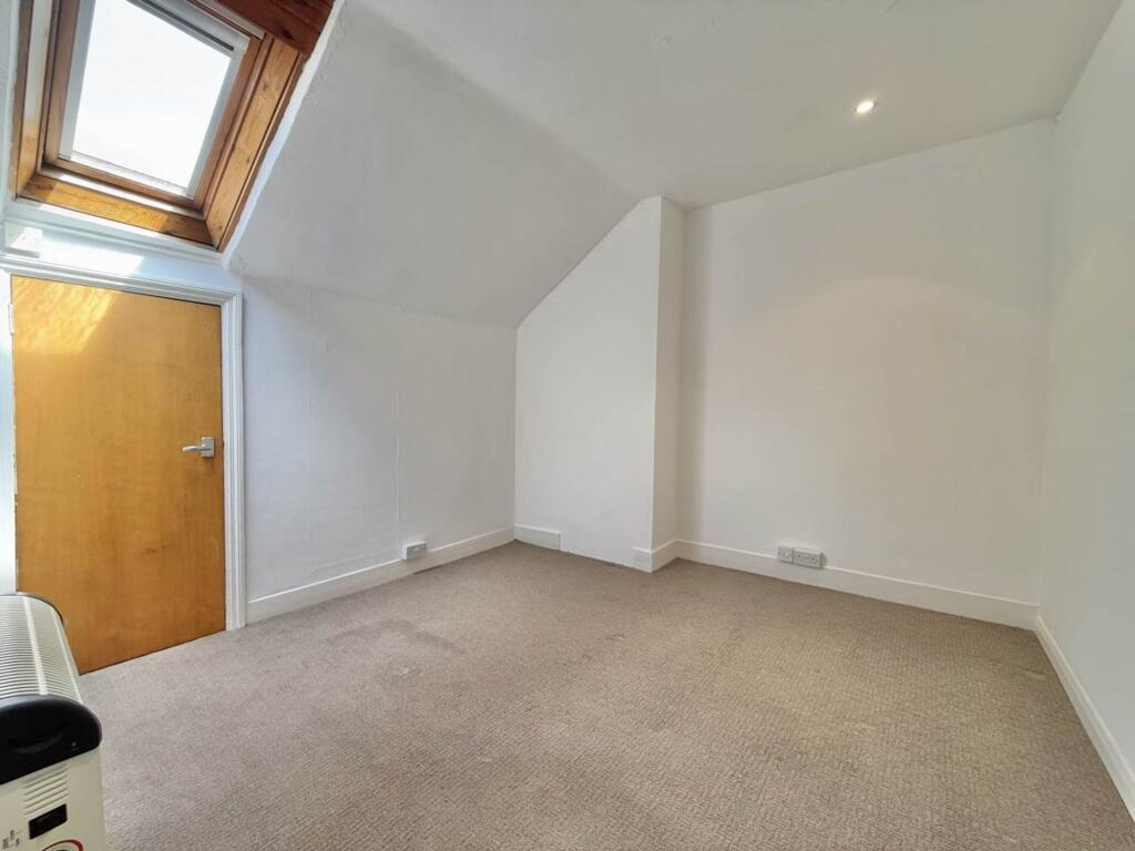 Apartment in Tonbridge - More