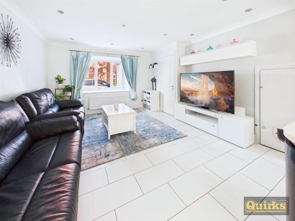 Niven Close, Wickford photo 3