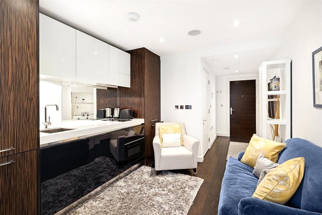 Studio flat for rent