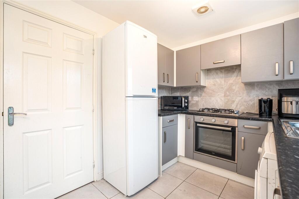 Parkgate Close, New Ollerton, Newark, Nottinghamshire, NG22 photo 4