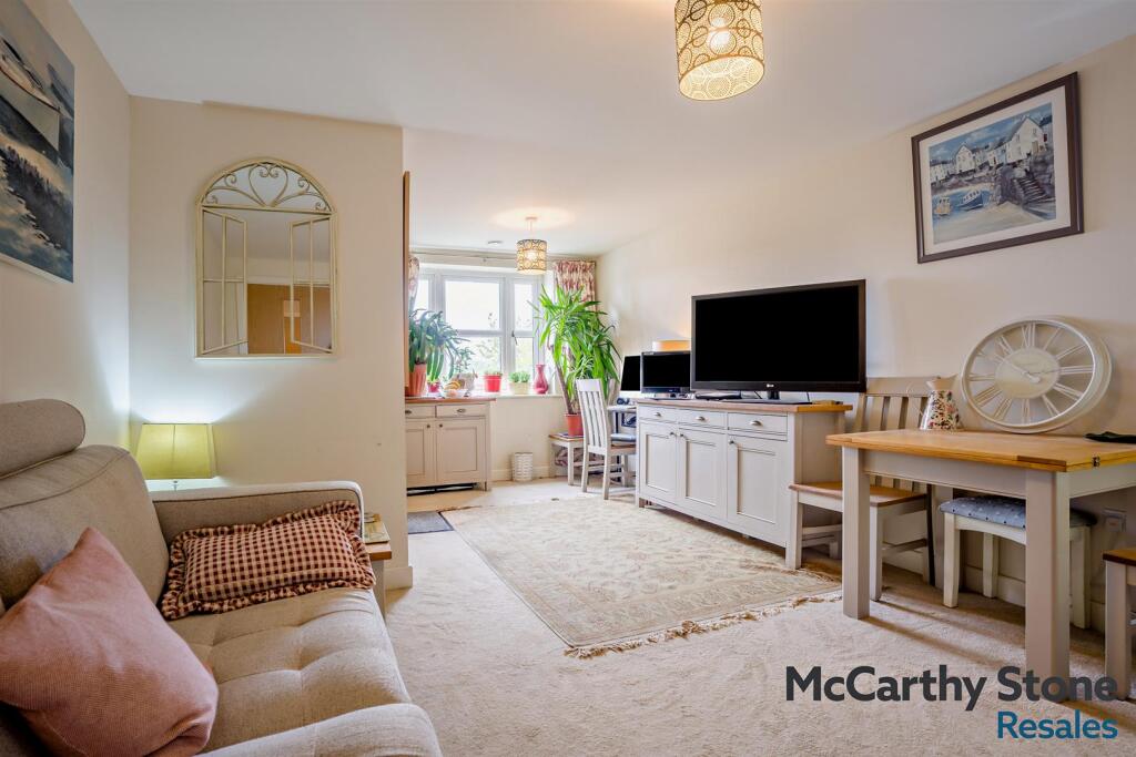 Apartment in Dorchester - View 4