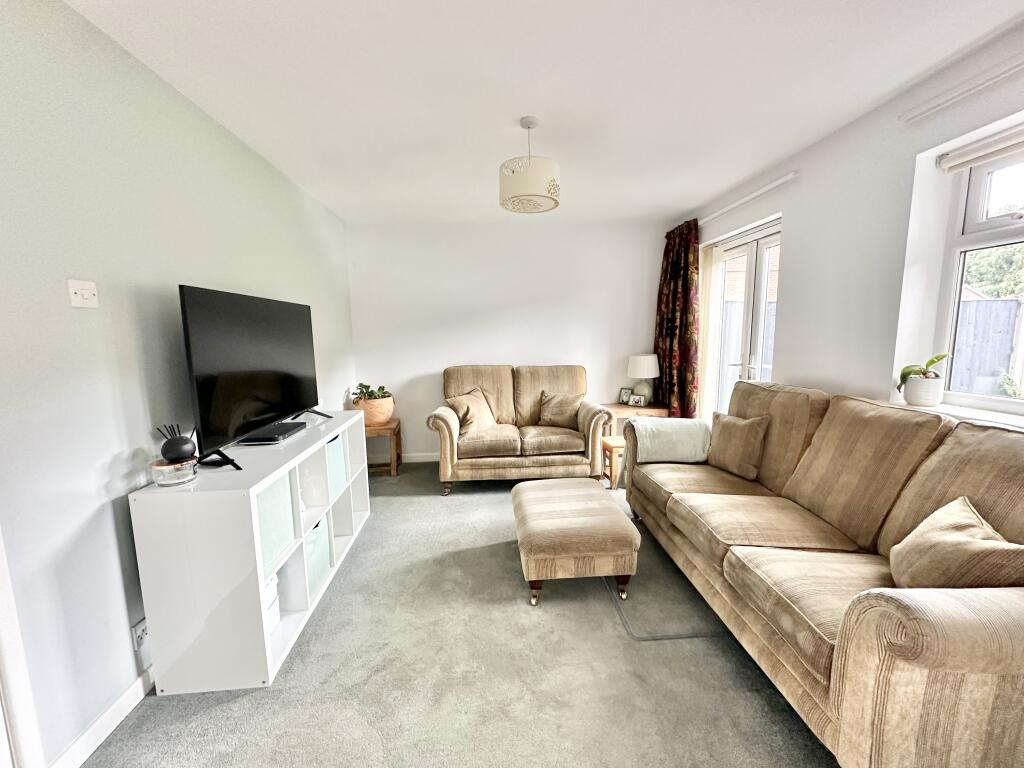 Larchwood Close, Sale, Trafford - View 4