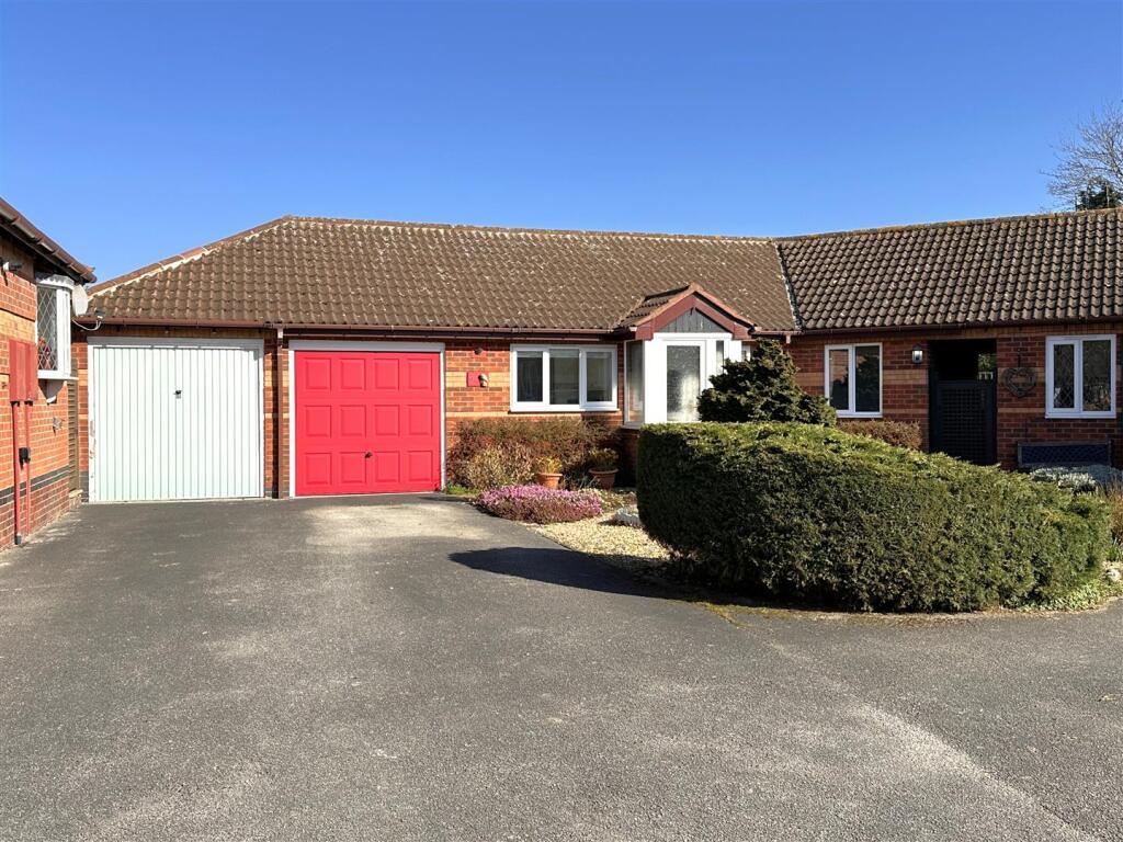 Main image of property: Holmefield, Farndon, Newark
