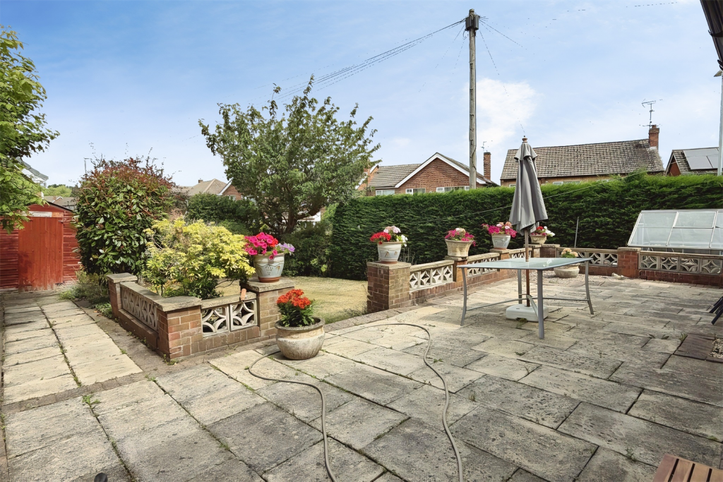9 Rivergreen Crescent, Bramcote, NG9 3EQ - View 4