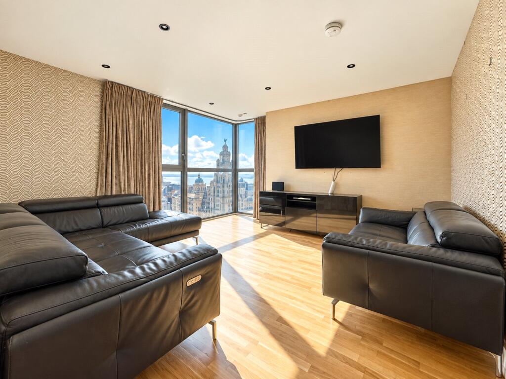 Apartment in Liverpool, Pride Quarter, Vauxhall - More