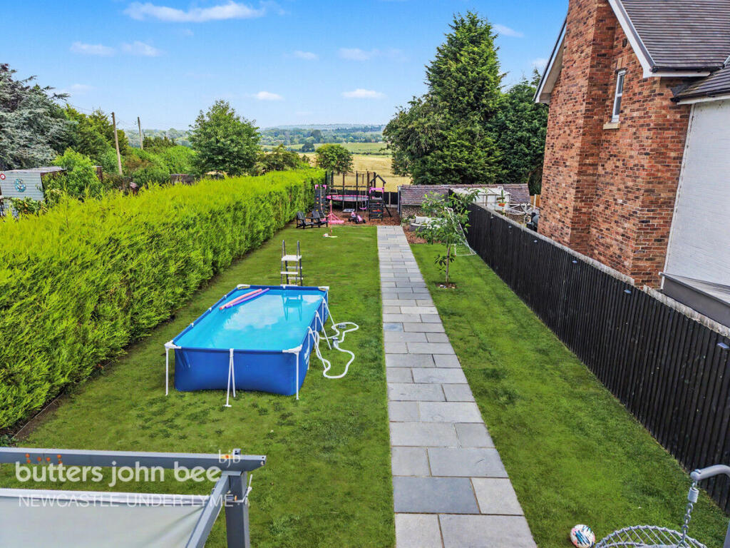 House in Stoke-on-Trent - View 3