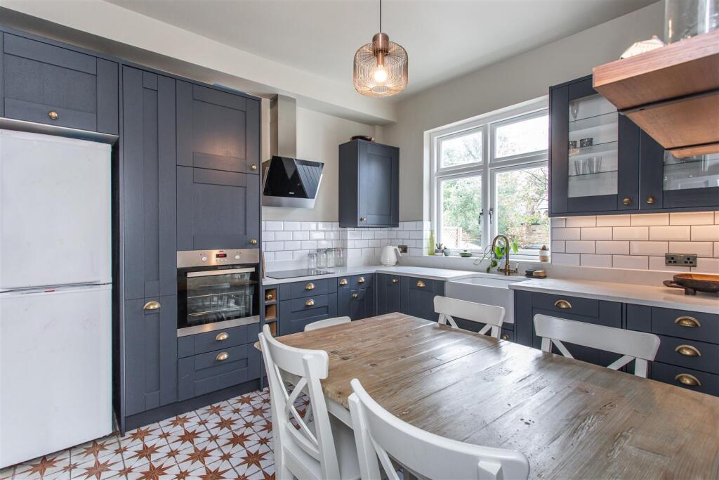Apartment in London, Old Ford, Bow - View 4