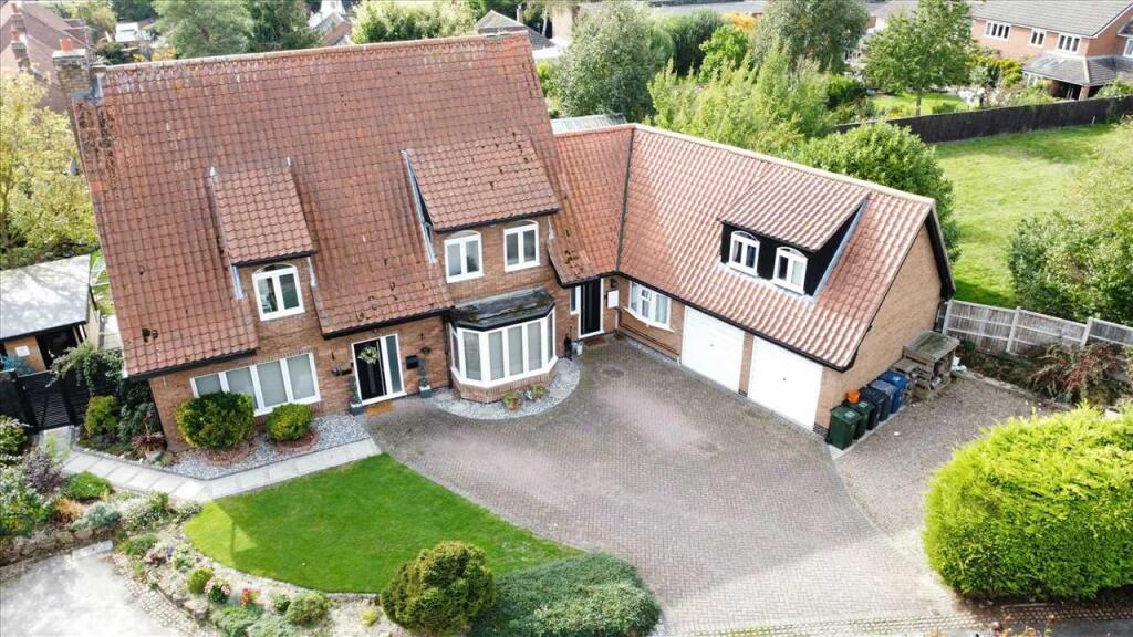 6-bed detached on Bradleys Yard, Plumtree, Nottingham, £900,000
