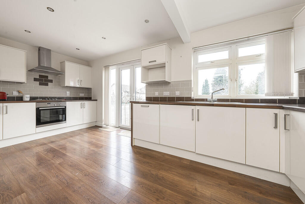 Moorhall Road, Harefield photo 4