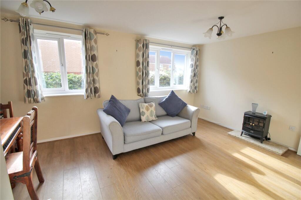 Willis Way, Purton, Swindon, Wiltshire, SN5 photo 3