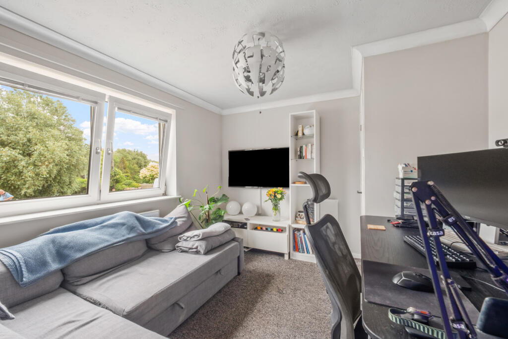 Preston Road, Weymouth, DT3 6 - More