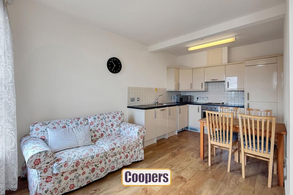 Apartment in Coventry, West Midlands - View 4