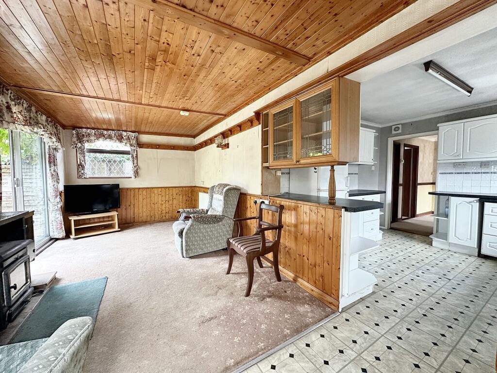 Southbourne Avenue, Holbury, SO45 photo 4