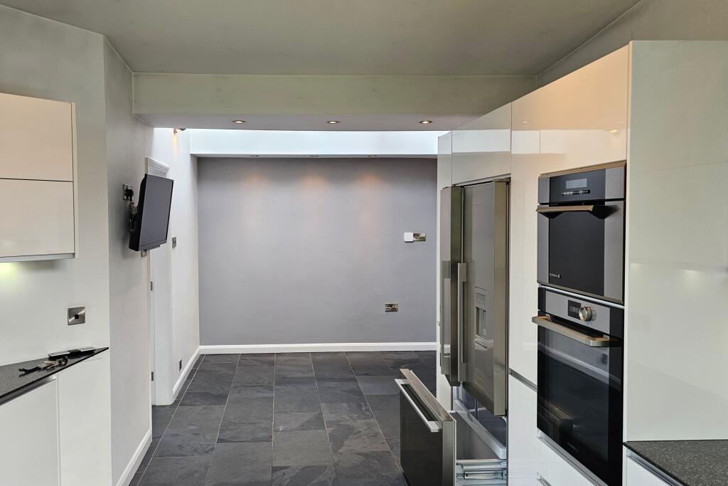 House in Nottingham - View 4