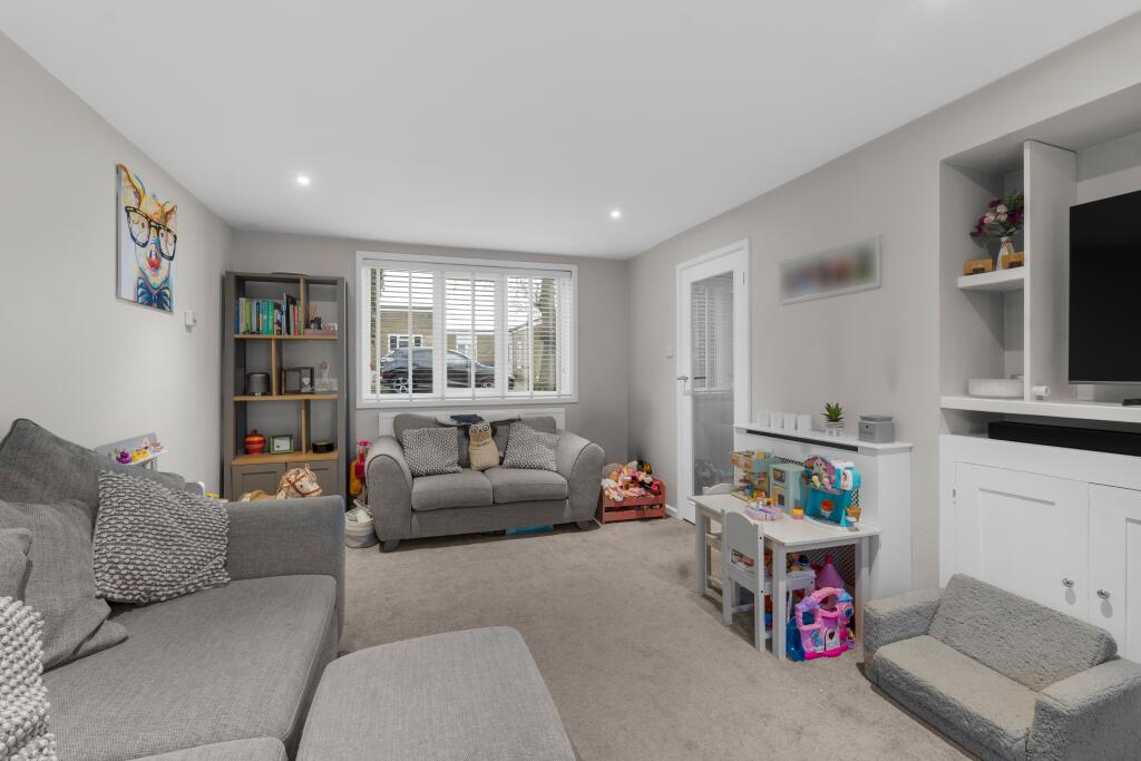 Tudor Road, Welwyn, AL6 - View 4