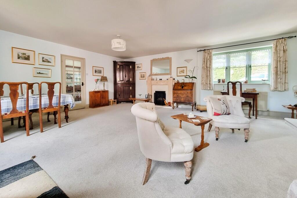 House in Havant, Hampshire - View 3