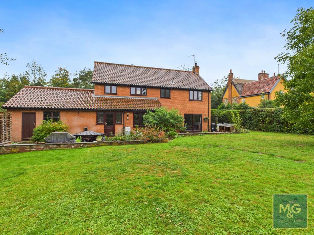 Bury Road, Hengrave, IP28 photo 4