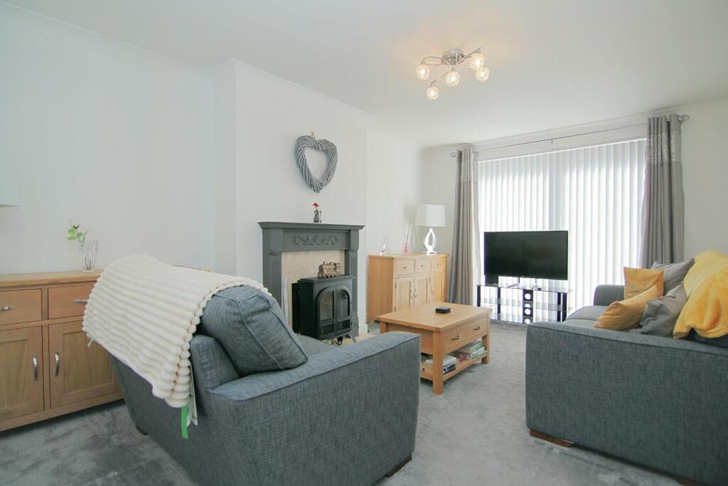 House in Leeds, West Yorkshire - View 2