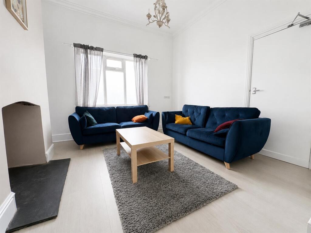 House in Cardiff, Adamsdown - View 3