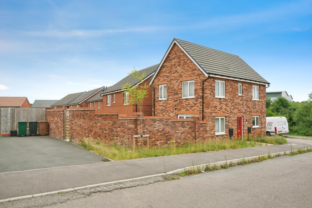 Main image of property: Quartz Close, Swadlincote, DE11