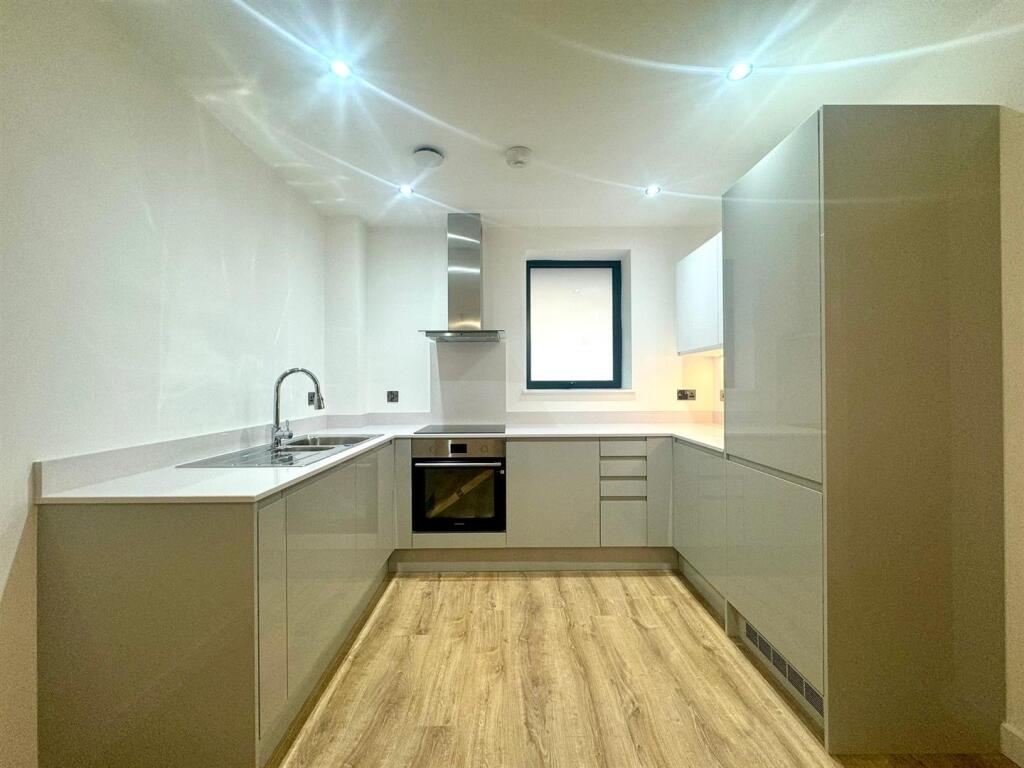 Apartment in Birmingham, Jewellery Quarter - View 5