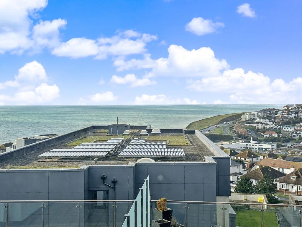Apartment in Saltdean, Brighton and Hove - View 2