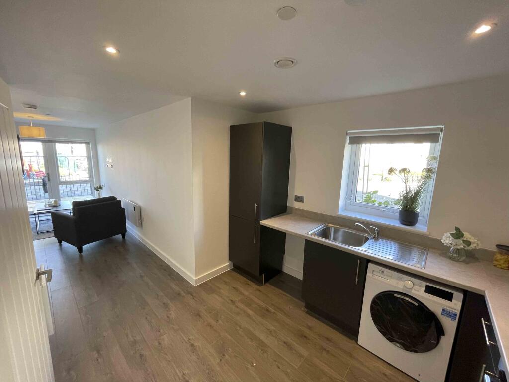 Apartment in Liverpool - More