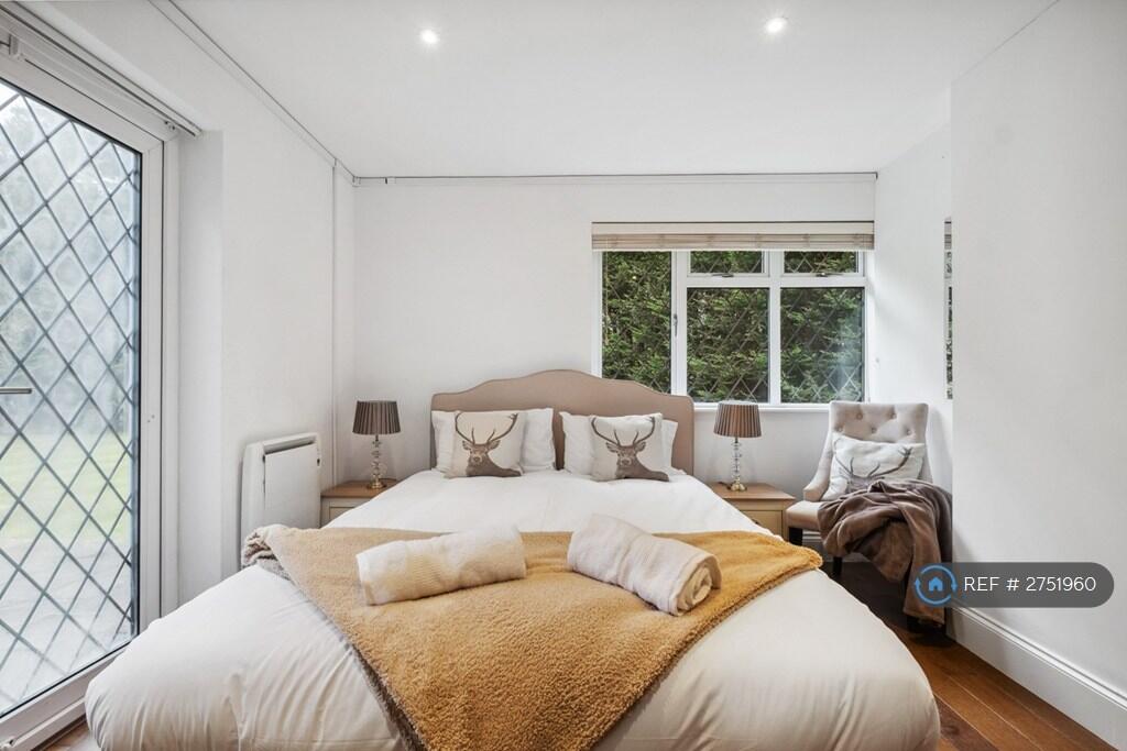 Additional image 5 of Darby Drive, Welwyn, AL6