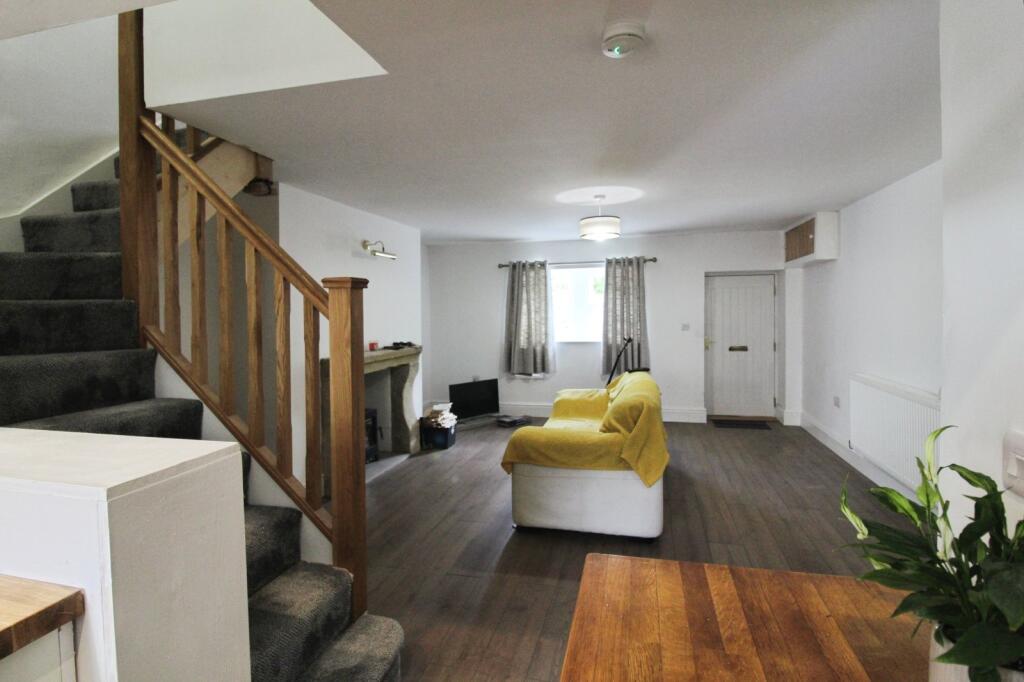 House in Pendle, Heyroyd, Colne - View 2