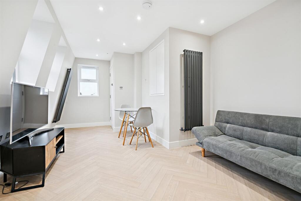 Main image of property: 20 Hoyle Road, Tooting