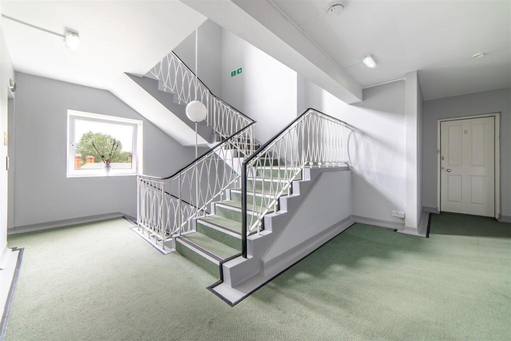 Apartment in Newcastle upon Tyne - View 4