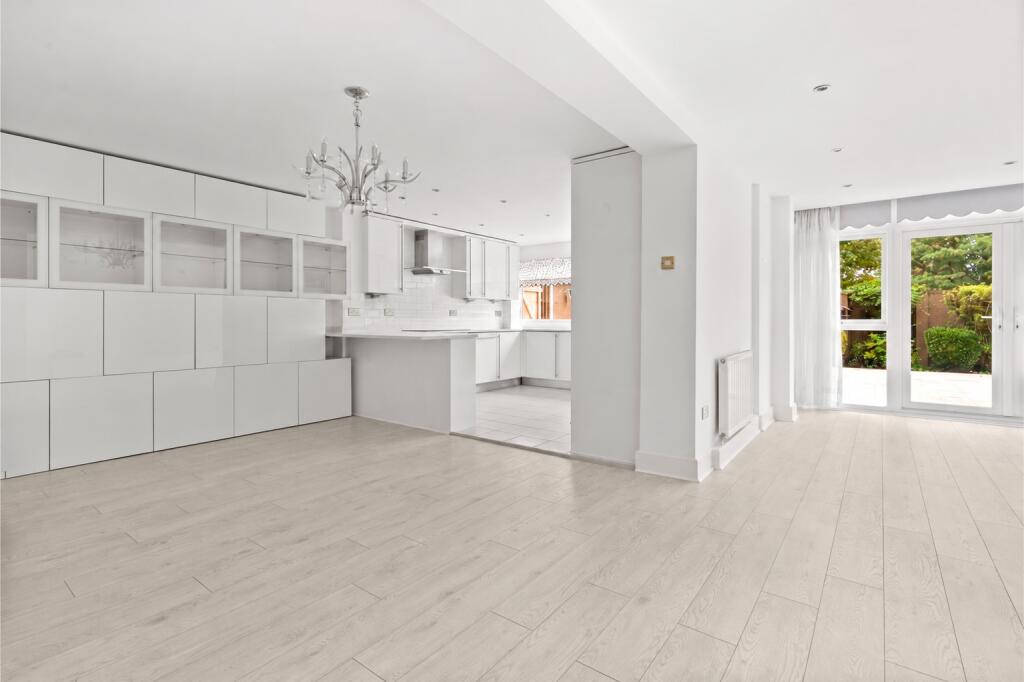 Main image of property: The Bowls, Chigwell, Essex, IG7