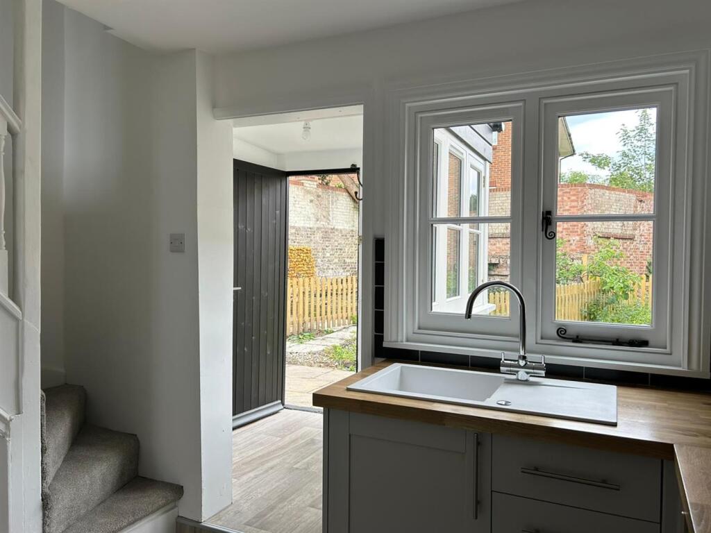 House in Thames Ditton, Long Ditton - View 3