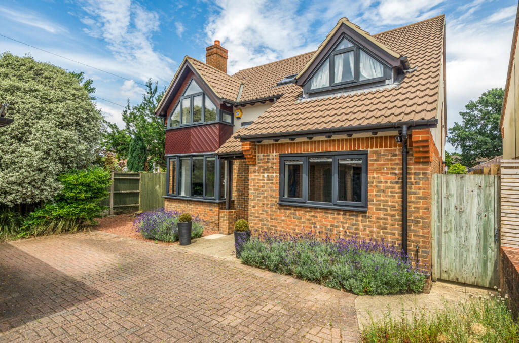 Main image of property: Calmore Road, Totton, Hampshire, SO40