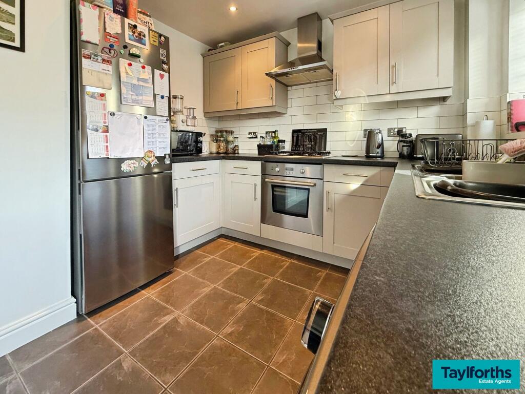 House in Pendle, Earby - More