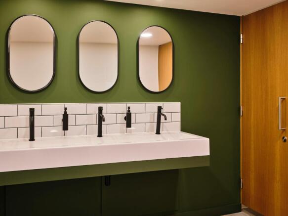36 Leadenhall Street  WC.jpg