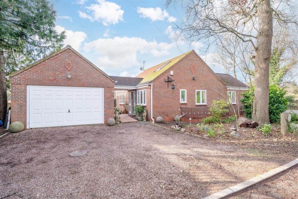 Main image of property: St Mary's, Worcester Road, Hanley Swan, Worcester, WR8 0EA