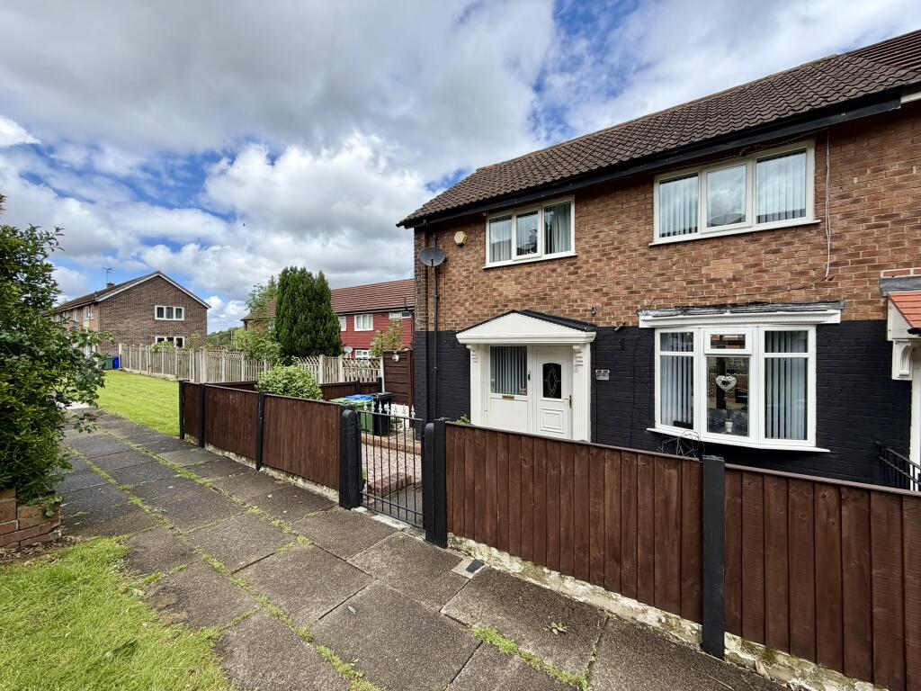 Main image of property: Wardle Brook Walk, Hyde, SK14 3JG, HYDE