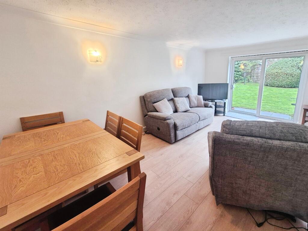 Heath Road, Wirral photo 4
