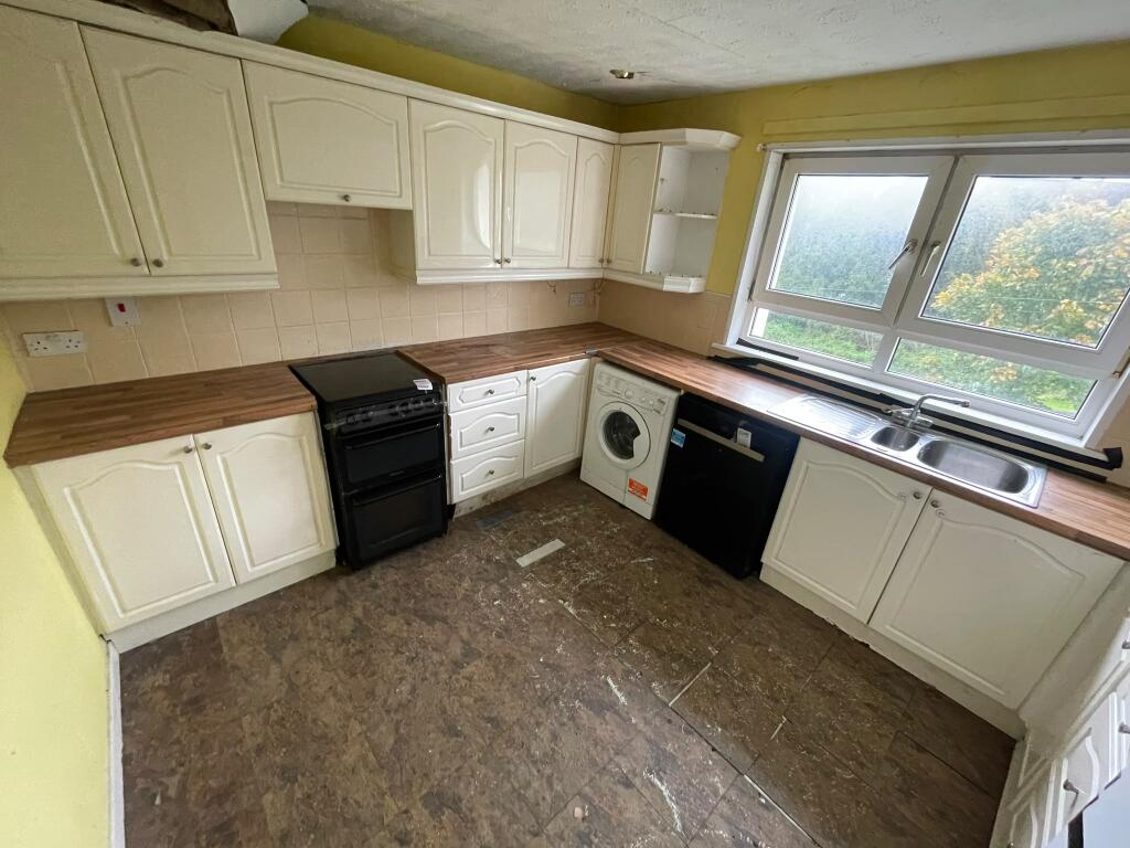 Apartment in Motherwell, North Lanarkshire - View 3
