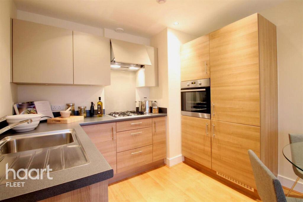 Main image of property: Queensmead, Farnborough