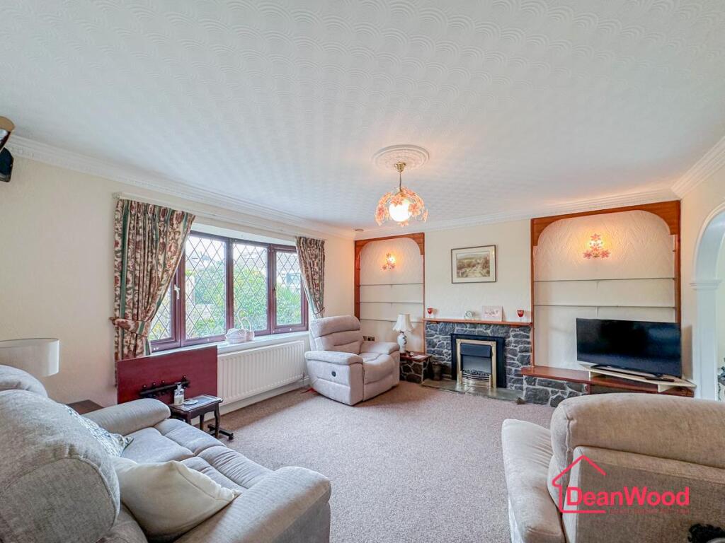 House in Onchan, Middle - View 4