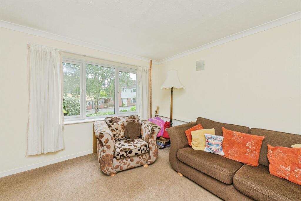 Orchard Close, Dosthill, Tamworth - View 3