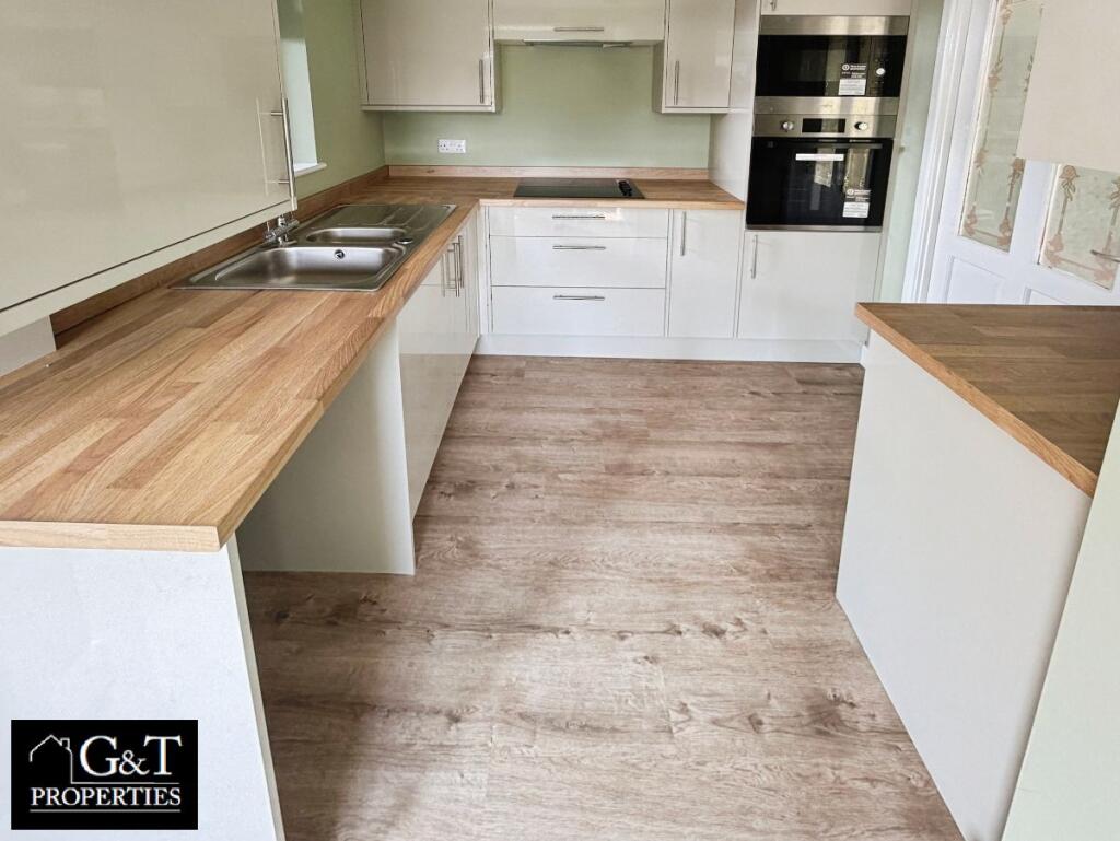 House in Dudley, West Midlands - View 4