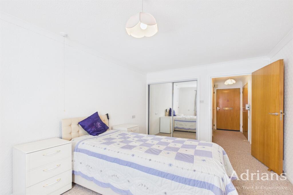 Apartment in Chelmsford, Springfield Park - More